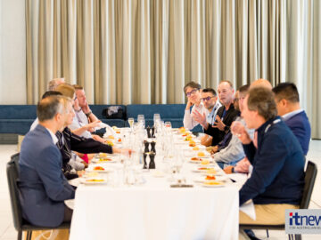 Resimlerde: Saviynt, insan olmayan kimliklerin güvence altına alınmasını sağlıyor yuvarlak masa