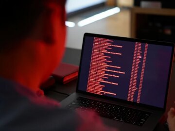 Smishing Triad’ı Küresel Kimlik Avı Operasyonunda 194.000 Kötü Amaçlı Alan Adıyla Bağlantılı