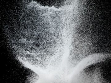 Tuz Tayfunu Avrupa Telekom’u Hedef Aldı