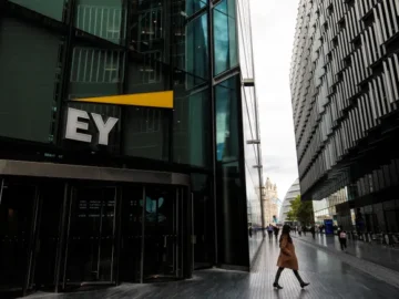 Yapay zeka riskleri etkili olsa da yönetişim bir tampon görevi görüyor