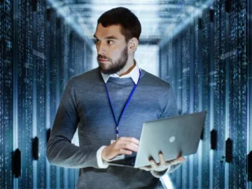 CISO’lar hibrit ortamları riski ve uyumluluğu yönetmenin en iyi yolu olarak görüyor