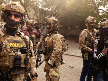 ABD’li Hakim, ICE Baskınlarının Adli İzin Gerektirdiğine Karar Vererek Gizli ICE Notuyla Çelişiyor